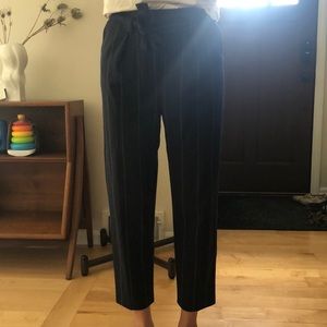 TOPSHOP Tapered pants. US size 6